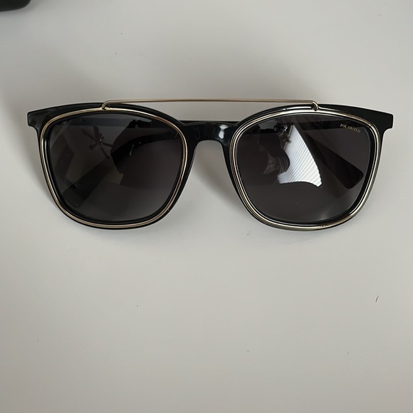 Versace Sunglasses (Polarized) - Picture 2 of 3